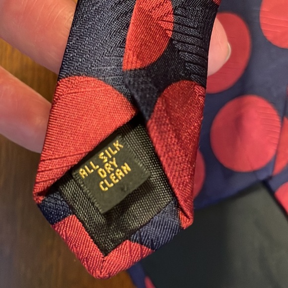 Karl Lagerfeld 100% Silk Tie. Navy blue and maroon - Picture 3 of 5